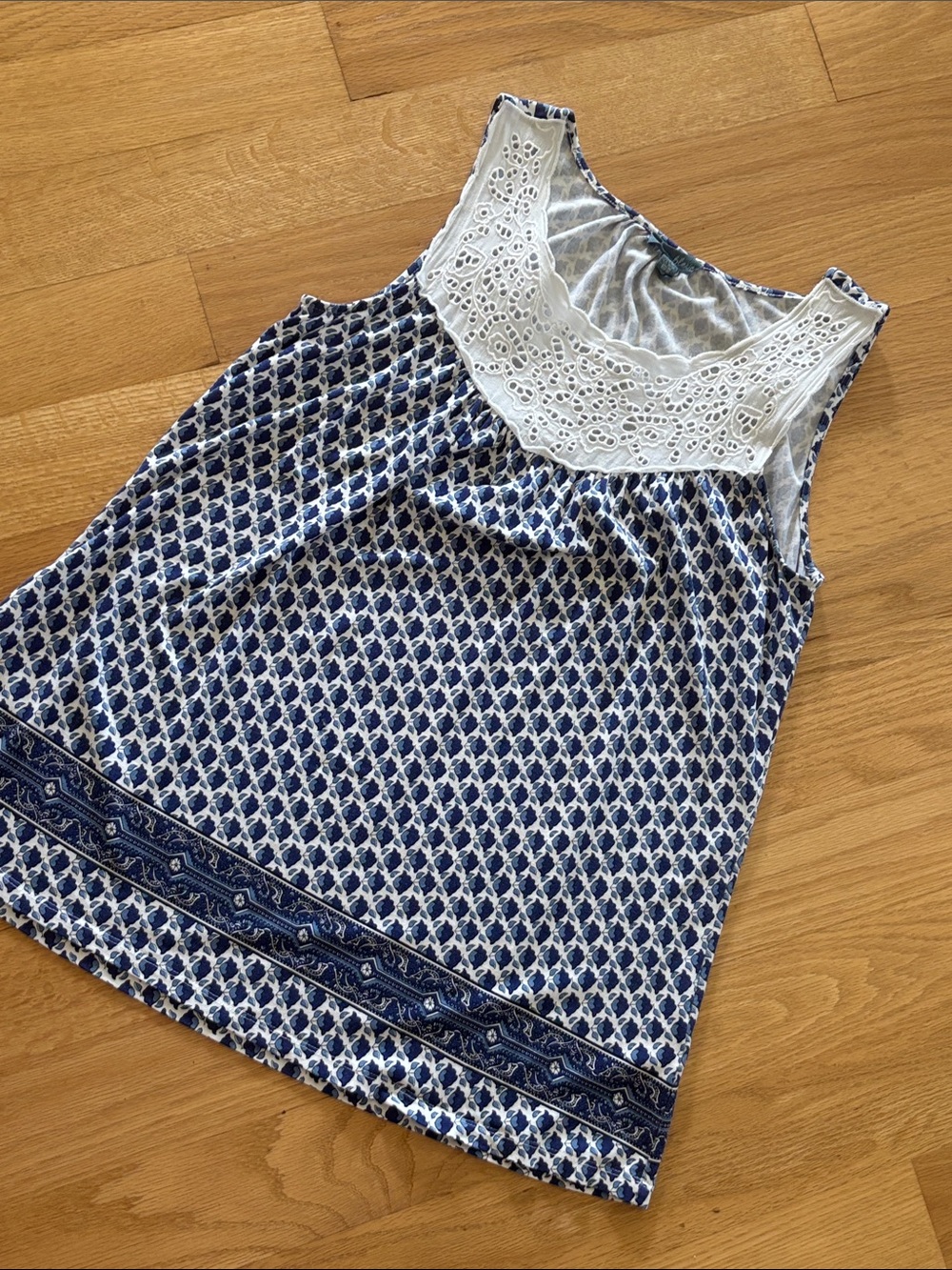 FLEUR BLEVE med tank with eyelet